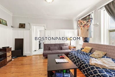 Allston Deal Alert! Spacious 4 Be 1.5 Bath apartment in Glenville Ave Boston - $5,200