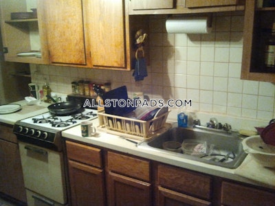 Allston 1 Bed 1 Bath Boston - $2,000 No Fee