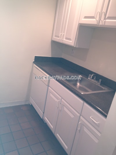 Back Bay 1 Bed 1 Bath Boston - $2,960