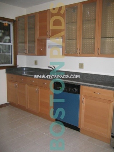 Brighton 3 Bed 2 Bath BOSTON Boston - $4,400