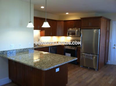 Somerville 4 Beds 1 Bath  Winter Hill - $4,900