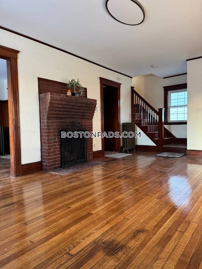 Quincy Character-Filled 3BD 1.5BA Wollaston North Quincy Home  North Quincy - $3,600