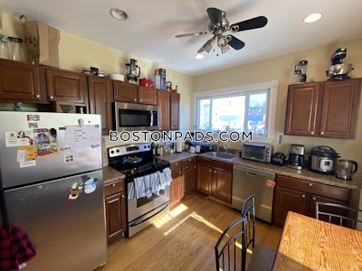 Somerville 4 Bed 2 Bath in Somerville  West Somerville/ Teele Square - $4,400