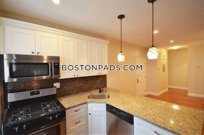 East Boston Renovated 2 bed 1 bath available 9/1 on Sumner St in East Boston! Boston - $2,950 50% Fee