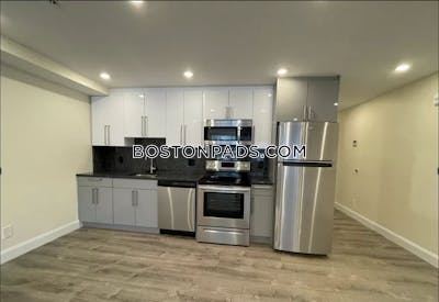 Brookline MODERN Studio 1 bath available 8/1 on Commonwealth Ave in Brookline!  Boston University - $2,700 No Fee