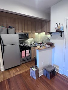 Brookline 3.5 Bed, 2 Bath Unit  Washington Square - $4,400 No Fee