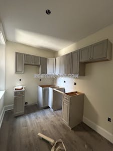 Brookline 1 Bed 1 Bath  Coolidge Corner - $2,700