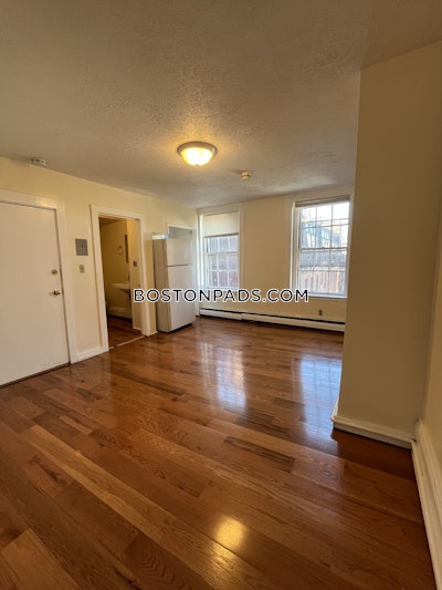 Beacon Hill Studio Beacon Hill Boston - $2,250 No Fee