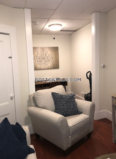 Everett 1 Bed 1 Bath EVERETT $2,000 - $2,000