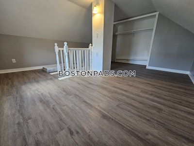 Quincy Renovated, Spacious 2 Bed in Quincy on Water Street!  Quincy Center - $2,395 50% Fee