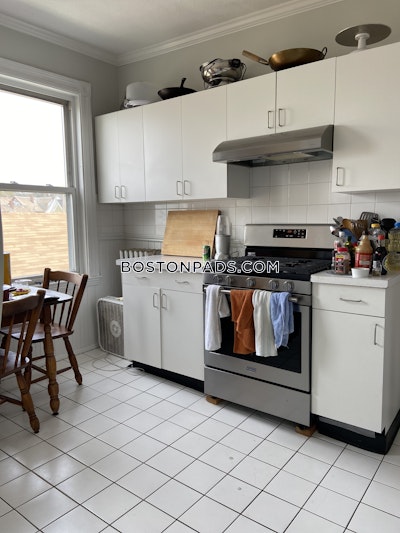 Somerville 3 Beds Somerville  West Somerville/ Teele Square - $3,900