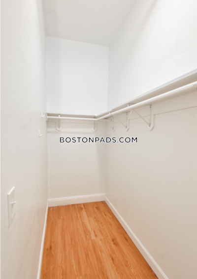 Fenway/kenmore 1 Bed 1 Bath BOSTON Boston - $3,000 50% Fee