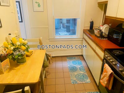 Beacon Hill 1 Bed, 1 Bath Unit Boston - $2,325