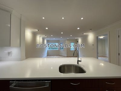 Brookline 1 Bed 1 Bath  Coolidge Corner - $3,745 No Fee