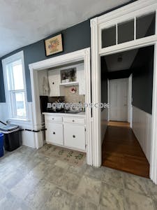 Brookline 2 Bed 1 Bath BROOKLINE- BROOKLINE VILLAGE $3,500  Brookline Hills - $3,400 No Fee