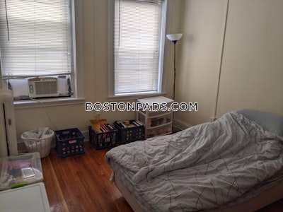 Brookline 1 Bed 1 Bath BROOKLINE- BROOKLINE VILLAGE $2,350  Brookline Village - $2,500