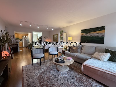 Brookline 2 Beds 1 Bath  Coolidge Corner - $4,000