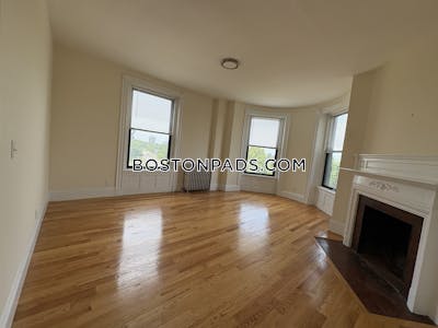 Back Bay 2 Beds 1 Bath Boston - $3,600