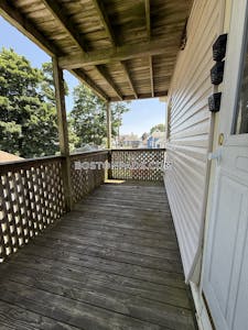 Winthrop 2 Beds 1 Bath - $2,600 No Fee