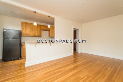 Somerville Studio Apartment in Winter Hill  Winter Hill - $2,250