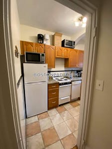 Brookline 1 Bed 1 Bath  Coolidge Corner - $2,500