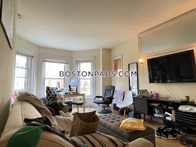Back Bay 1 Bed 1 Bath Boston - $3,150