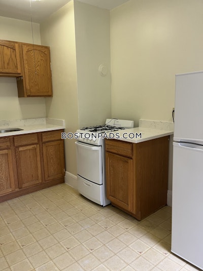 Malden 1 Bed 1 Bath - $2,050