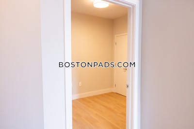 Brighton 3 Bed 2 Bath BOSTON Boston - $5,000 No Fee