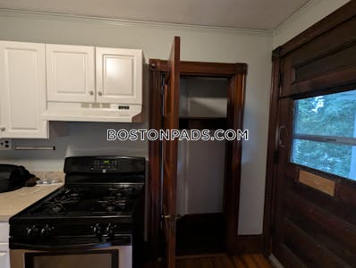 Roslindale 2 Beds 1 Bath Boston - $2,450 No Fee