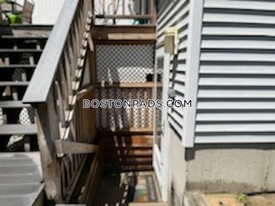 Medford 1 Bed, 1 Bath Unit  Tufts - $2,200 No Fee