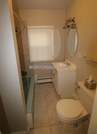 Somerville 4 Beds 1 Bath  Tufts - $5,100