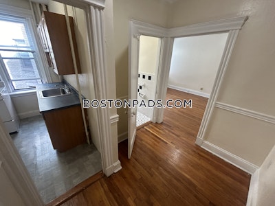 Mission Hill 0 Bed 1 Bath BROOKLINE- BROOKLINE VILLAGE $2,000 Boston - $2,075