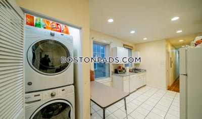 Brookline 5 Beds 2 Baths Boston University  Boston University - $9,000 No Fee