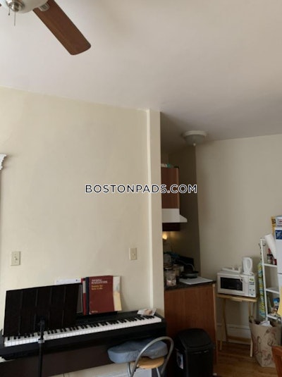 Northeastern/symphony Studio 1 Bath Boston - $2,500 No Fee