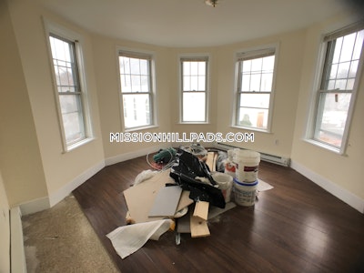 Mission Hill 5 Bed, 2 Bath Unit Boston - $6,000