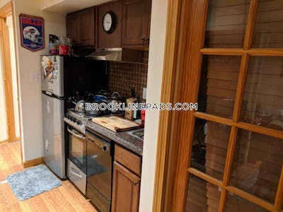 Brookline 2 Bed 1 Bath BROOKLINE- BROOKLINE VILLAGE $2,800  Washington Square - $2,800 No Fee