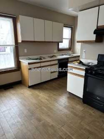 Lynn Apartment for rent 3 Bedrooms 1 Bath - $3,400