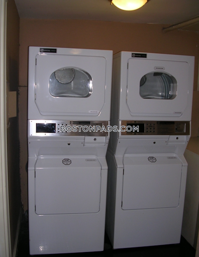 Back Bay 3 Beds 1 Bath Boston - $3,405