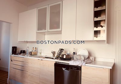Dorchester/south Boston Border Apartment for rent 4 Bedrooms 1 Bath Boston - $3,400