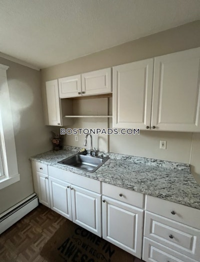 Salem Apartment for rent 3 Bedrooms 1 Bath - $3,300