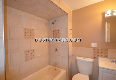 East Boston Nice 2 Bed 1 Bath available 9/1 on Chelsea St. in East Boston  Boston - $3,000 50% Fee