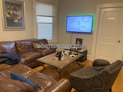 East Boston Apartment for rent 4 Bedrooms 2 Baths Boston - $4,400
