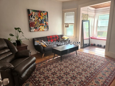 Somerville 3 Beds 1 Bath  West Somerville/ Teele Square - $3,750
