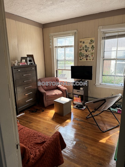 Cambridge 3 Beds 1 Bath  East Cambridge - $3,600