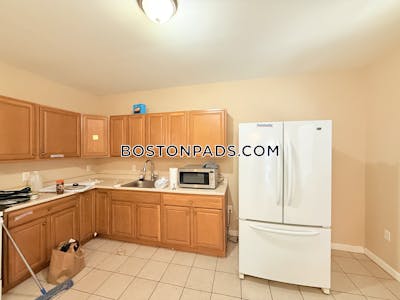 Lowell 4 bedroom 2 baths in LOWELL - $3,200 No Fee