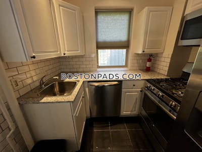 Fenway/kenmore 1 bedroom 1 baths in BOSTON Boston - $2,700 No Fee