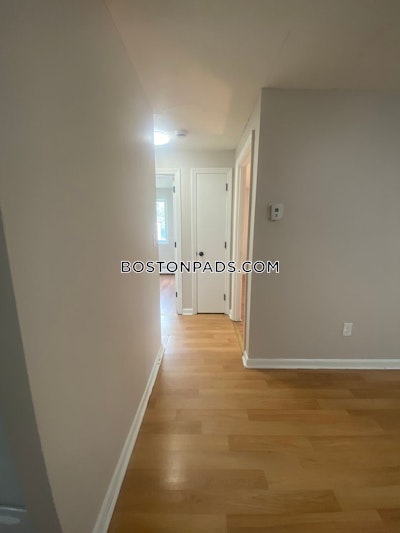 Lowell 2 bedroom 1 baths in LOWELL - $2,095 No Fee
