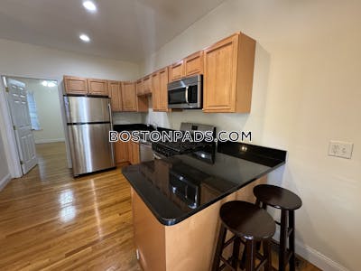 Brookline Apartment for rent 3 Bedrooms 2 Baths Boston University - $4,195