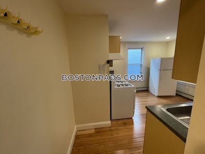 Cambridge 3 Beds 1 Bath  Central Square/cambridgeport - $3,000 No Fee