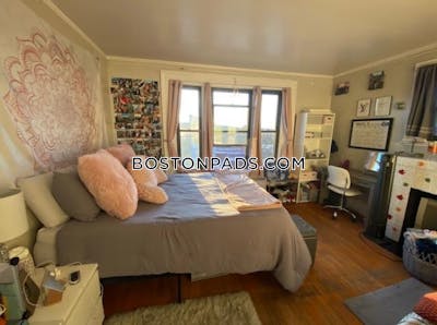 Fenway/kenmore 3 Beds 1 Bath Boston - $6,019 No Fee